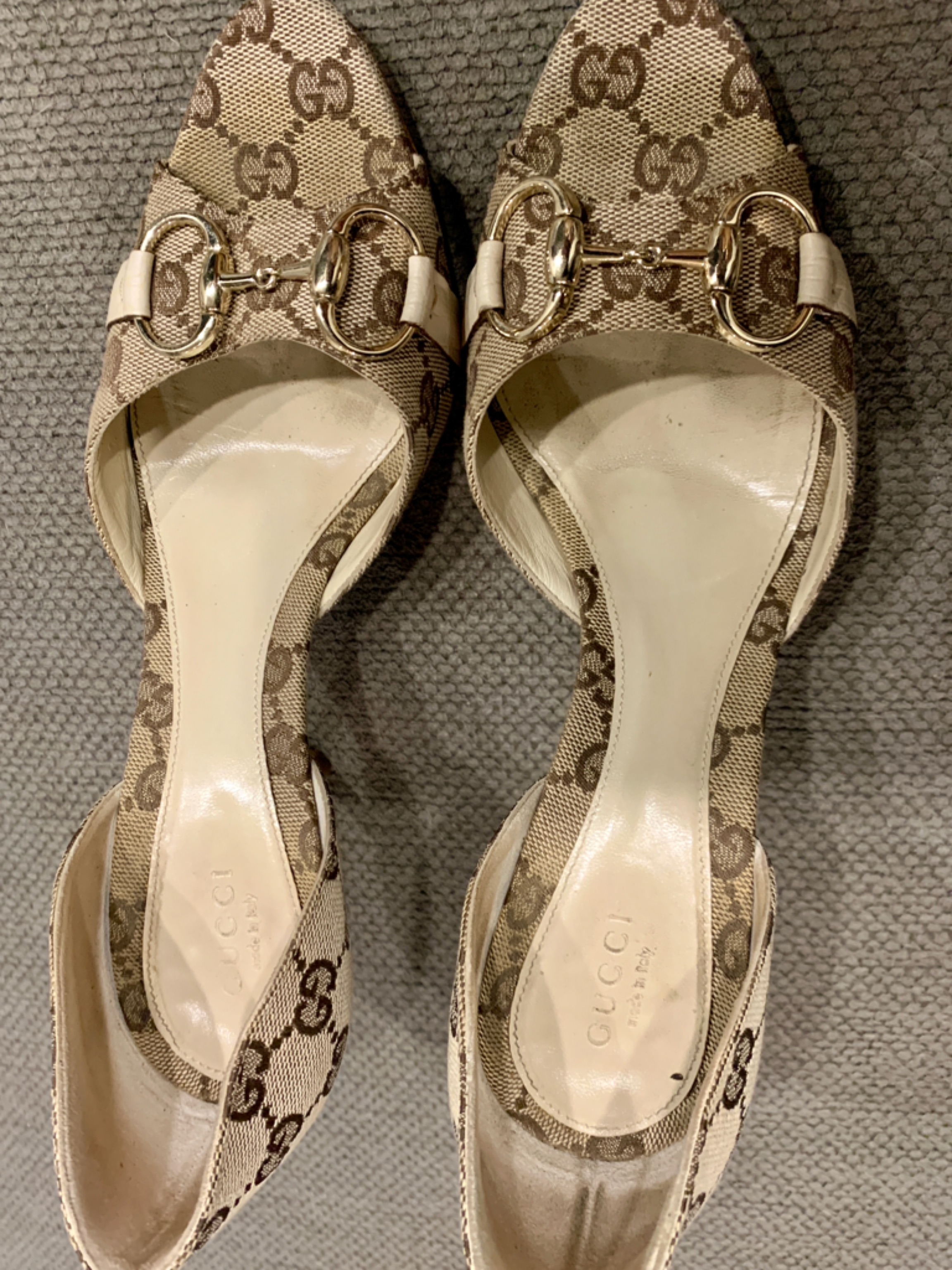 Gucci Beige Gg Canvas Horsebit Open/Toe Pumps - Vintage